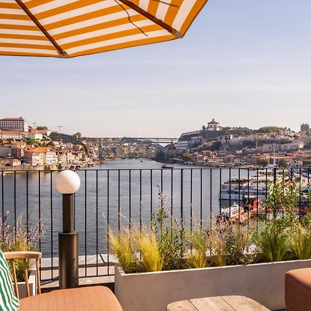 The Rebello Hotel & Spa - Small Luxury Hotels Of The World Vila Nova de Gaia Kültér fotó The view from the hotel's rooftop terrace