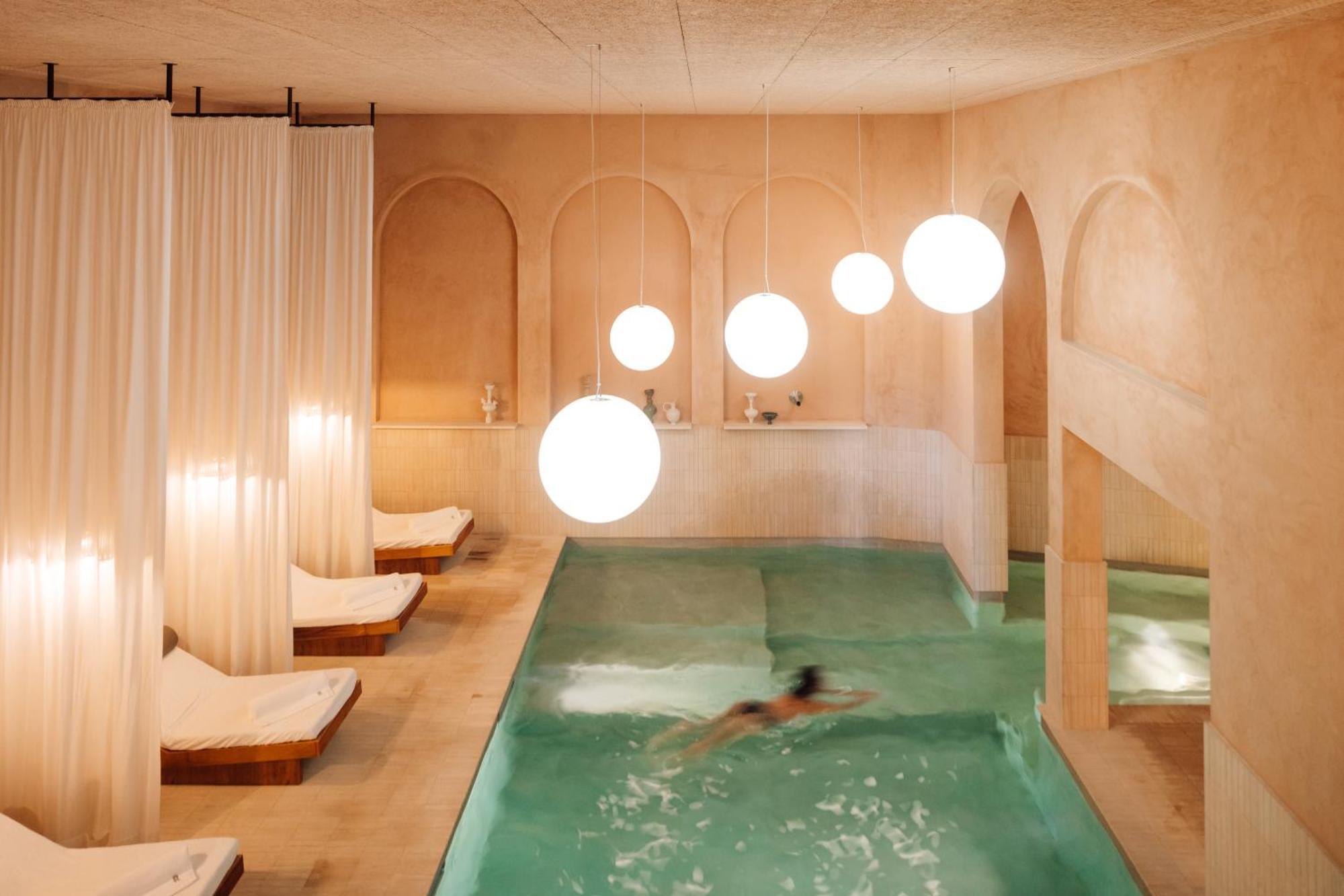 The Rebello Hotel & Spa - Small Luxury Hotels Of The World Vila Nova de Gaia Kültér fotó The spa at The Standard, East Village