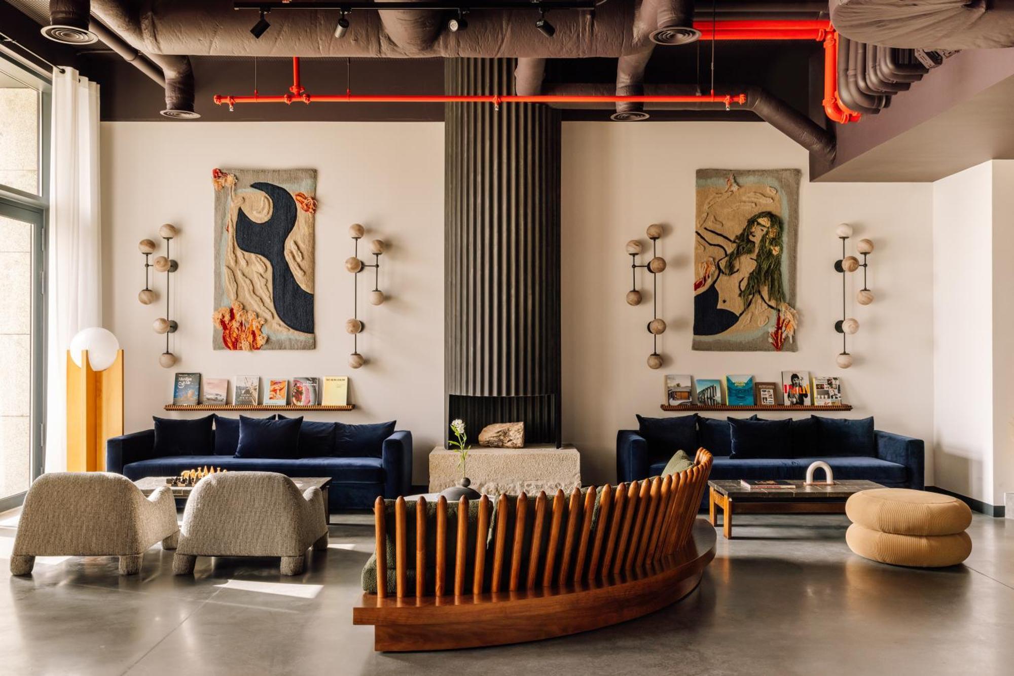 The Rebello Hotel & Spa - Small Luxury Hotels Of The World Vila Nova de Gaia Kültér fotó The lobby at the Standard East Village