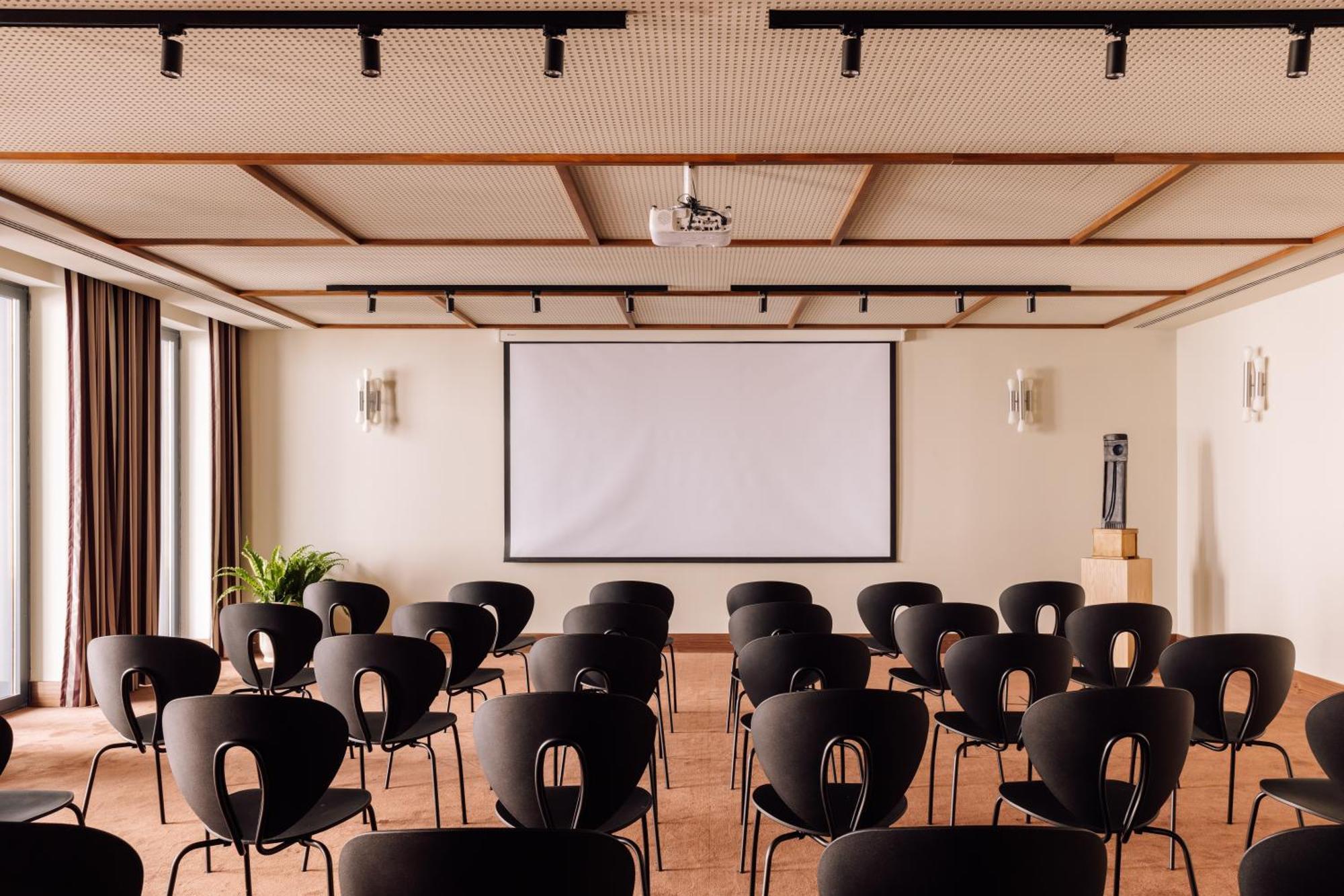 The Rebello Hotel & Spa - Small Luxury Hotels Of The World Vila Nova de Gaia Kültér fotó A typical conference room